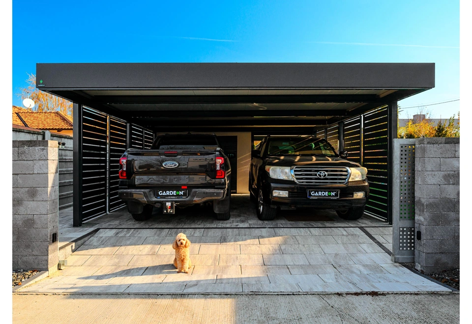 Přístřešek pro dvě auta se zástěnami montované garáže 5,8 x 6 m