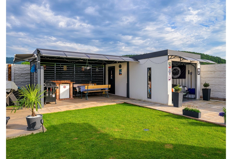 GARDEON® Garáž s dveřmi, oknem, světlíkem a přístřeškem