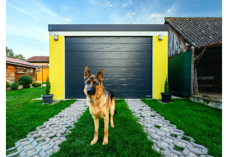 GARDEON® Garáž s vraty Hörmann a dvěma okny