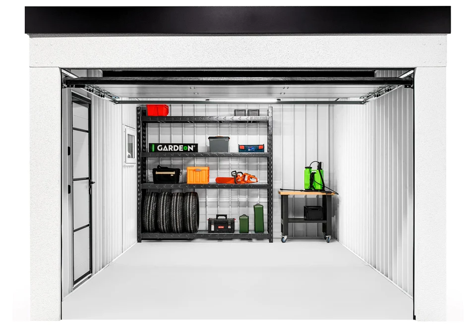 Garden house with Hormann safety garage door