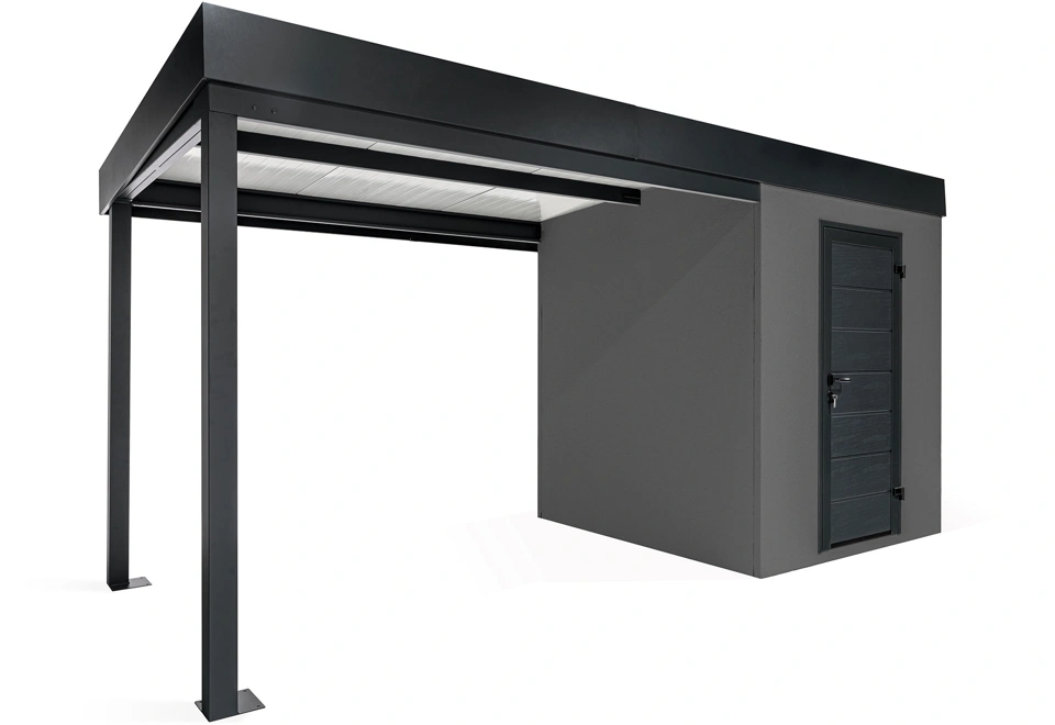 Zahradní domek s dveřmi Hörmann v antracitové barvě. Zahradní domek má přístřešek na levé straně o délce 3m.
