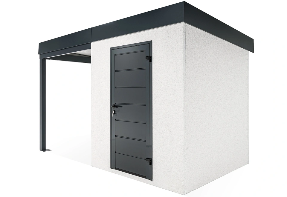 Zahradní domek s dveřmi Hörmann v bílé barvě. Zahradní domek má rozměr 2x2 m a přístřešek na levé straně o délce 2 m.