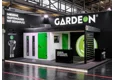 GARDEON® Zahradní domek s dveřmi Hörmann, dvěma okny, dvěma světlíky a přístřeškem