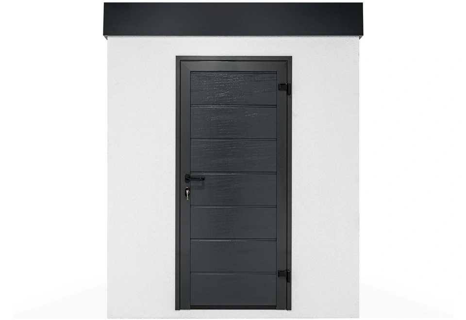 Zahradní domek 2 x 2 m s bílou omítkou, antracitovými doplňky, zateplenou střechou a jednokřídlými dveřmi.