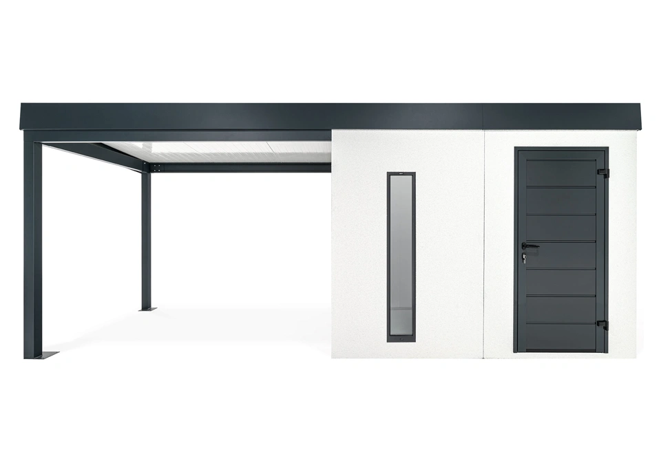 Zahradní domek 3 x 2 m s levým přístřeškem, světlíkem, zateplenými dveřmi, bílou omítkou a antracitovými doplňky.