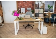 kancelářský stůl s pracovní deskou z masivu v industriálním stylu