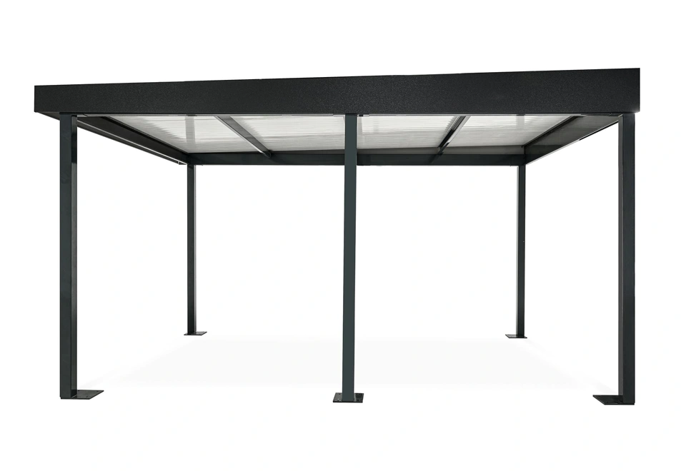 Přístřešek se zateplenou střechou, vyvýšený.